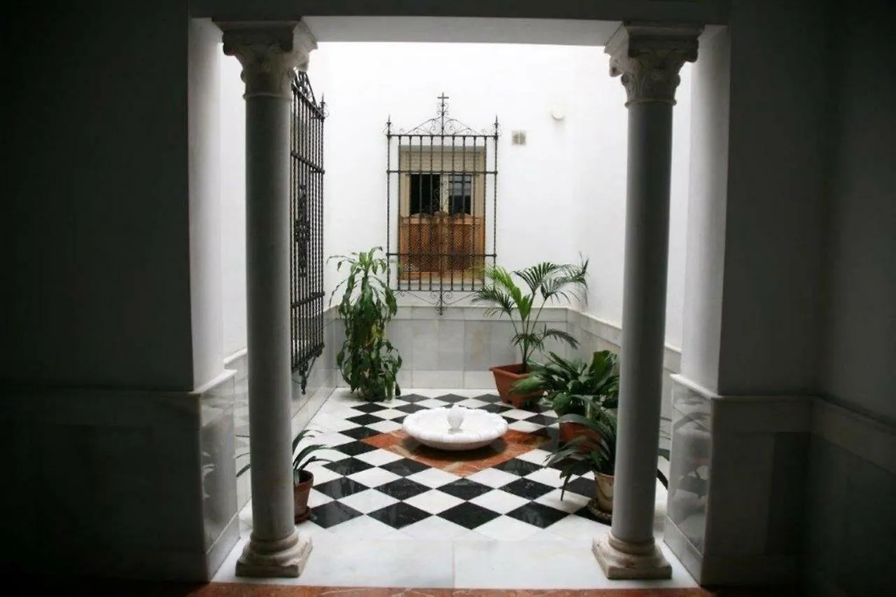 Toreros De Sevilla 5 Pax 0*, Siviglia